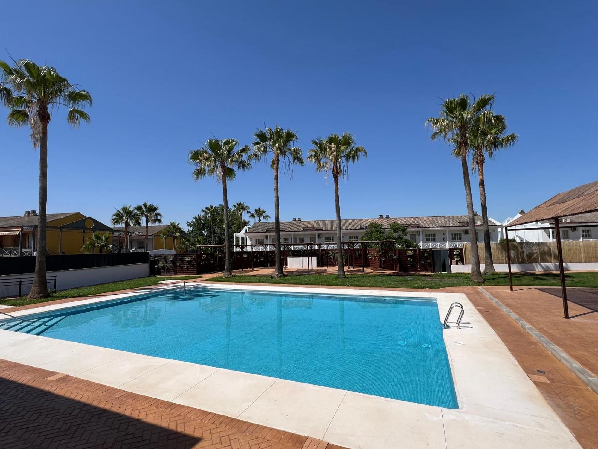 Hospedium Hotel Blu Torre De Sevilla Torre de la Reina ภายนอก รูปภาพ
