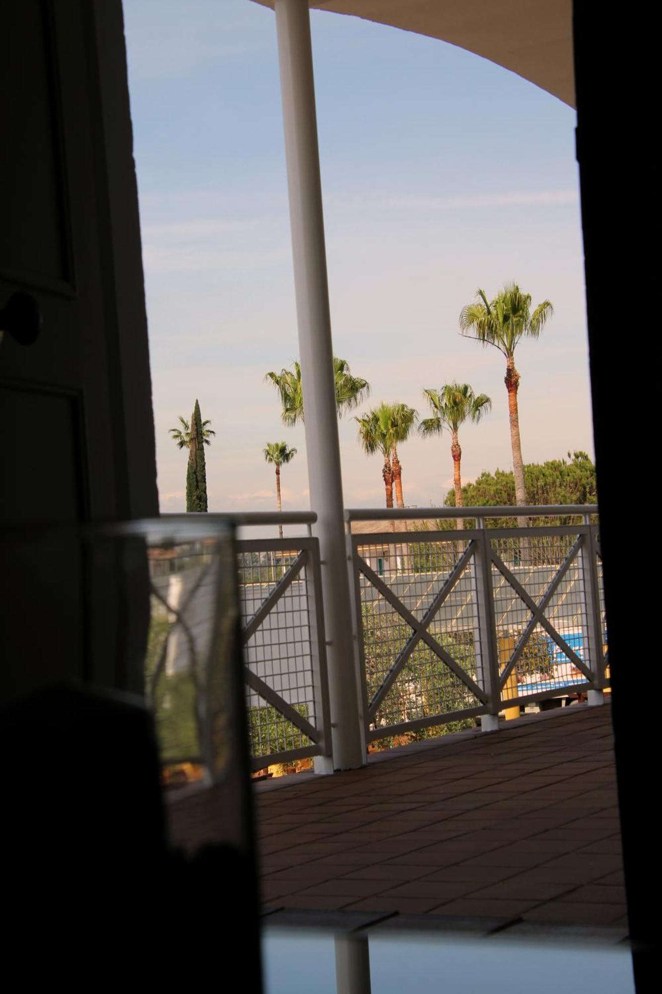 Hospedium Hotel Blu Torre De Sevilla Torre de la Reina ภายนอก รูปภาพ