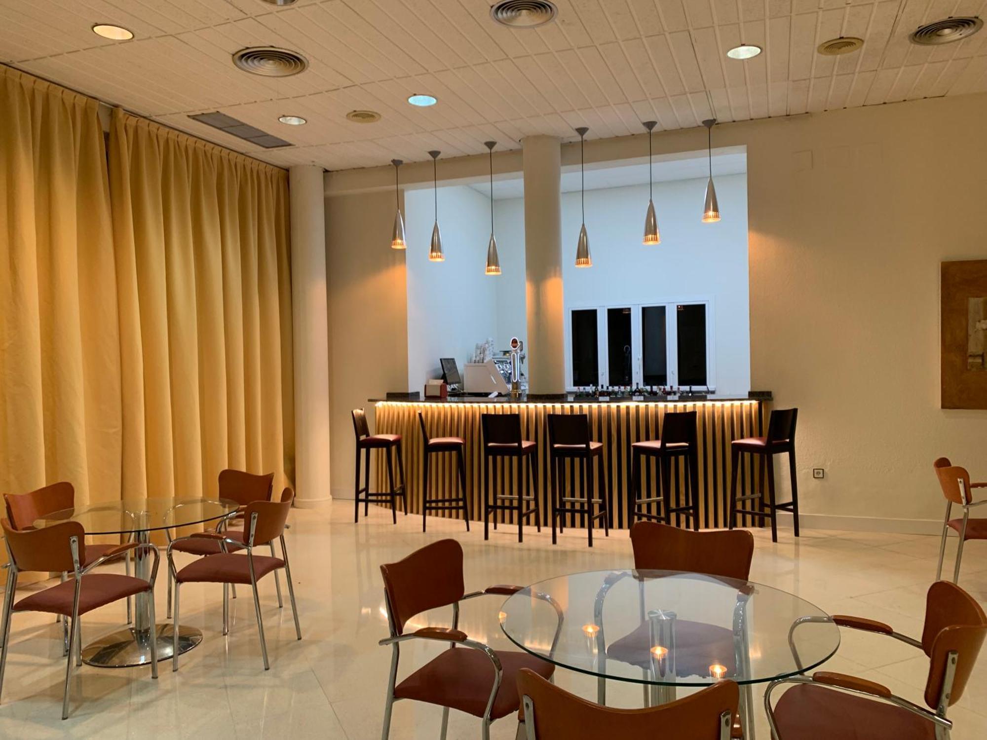 Hospedium Hotel Blu Torre De Sevilla Torre de la Reina ภายนอก รูปภาพ