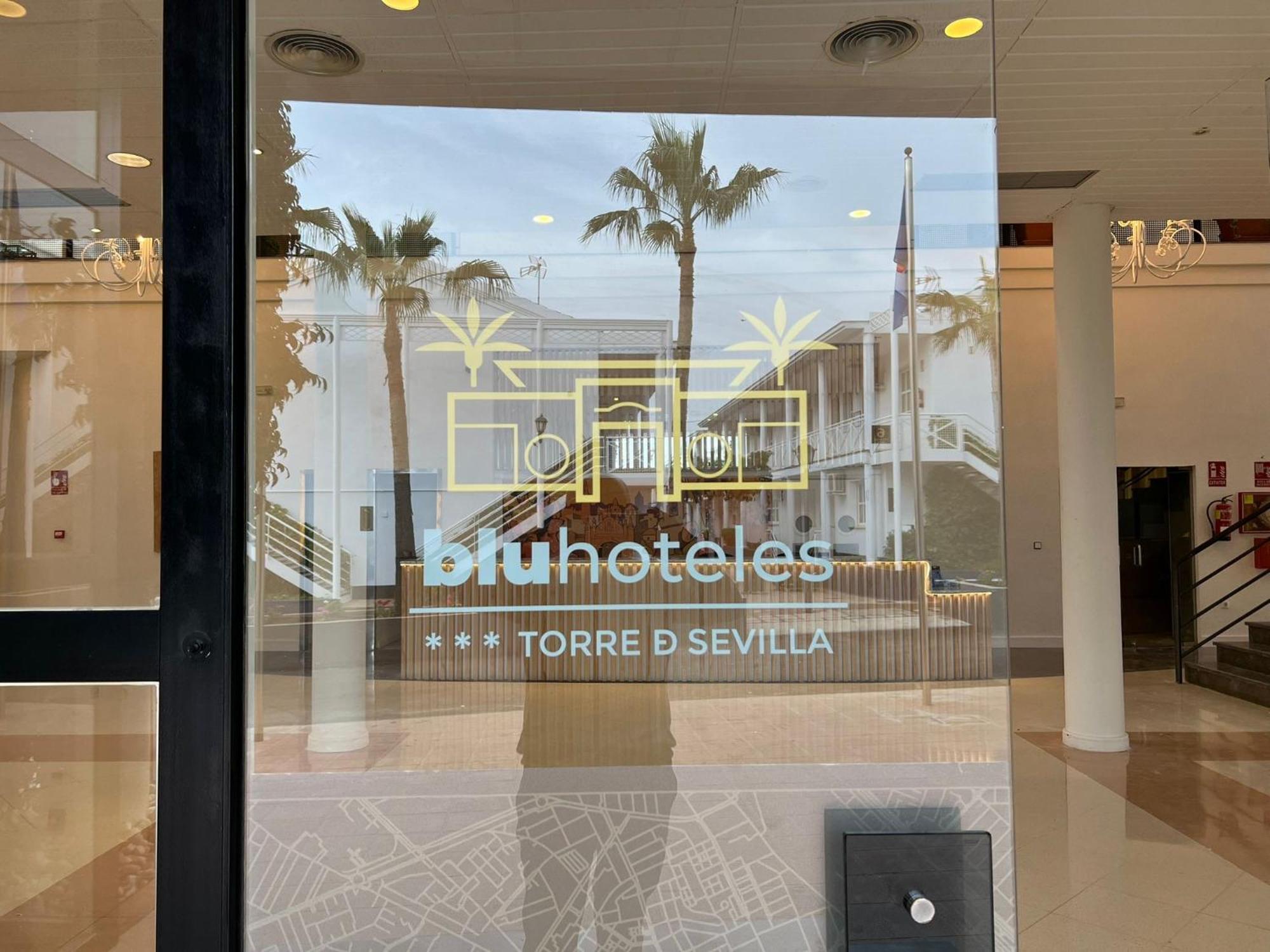 Hospedium Hotel Blu Torre De Sevilla Torre de la Reina ภายนอก รูปภาพ