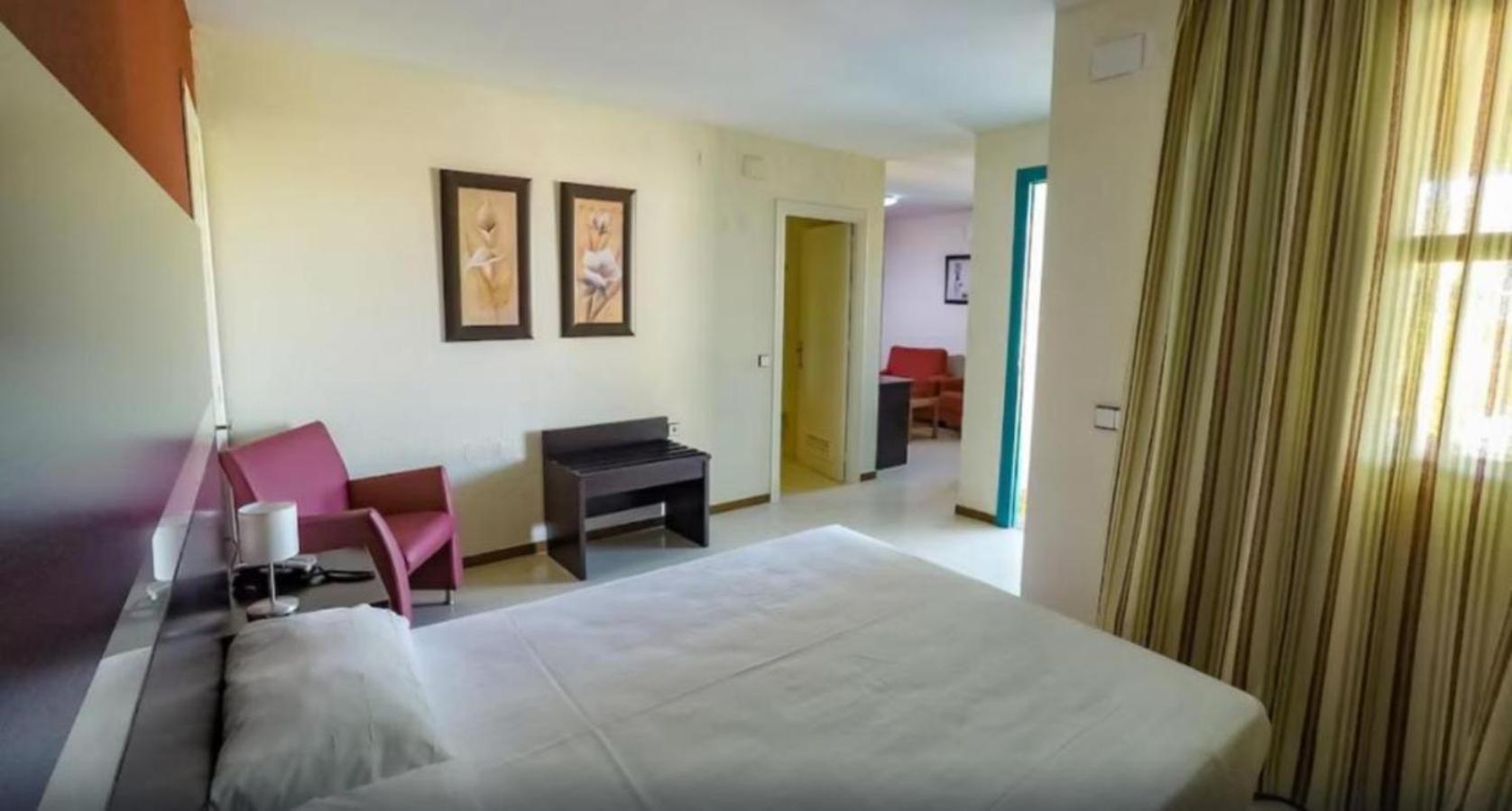 Hospedium Hotel Blu Torre De Sevilla Torre de la Reina ภายนอก รูปภาพ