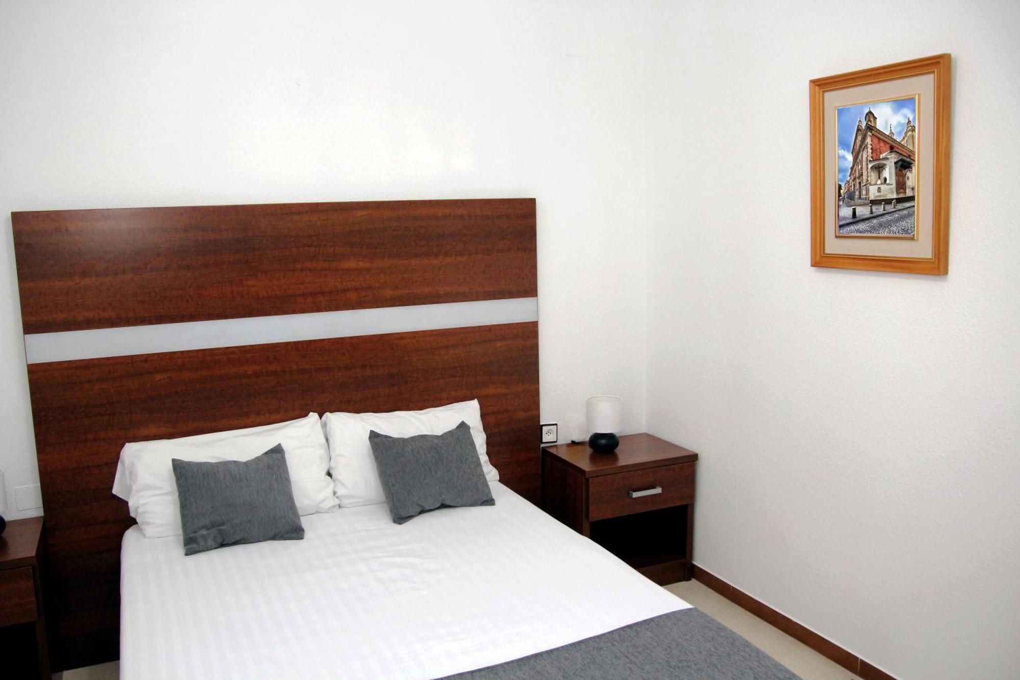 Hospedium Hotel Blu Torre De Sevilla Torre de la Reina ภายนอก รูปภาพ